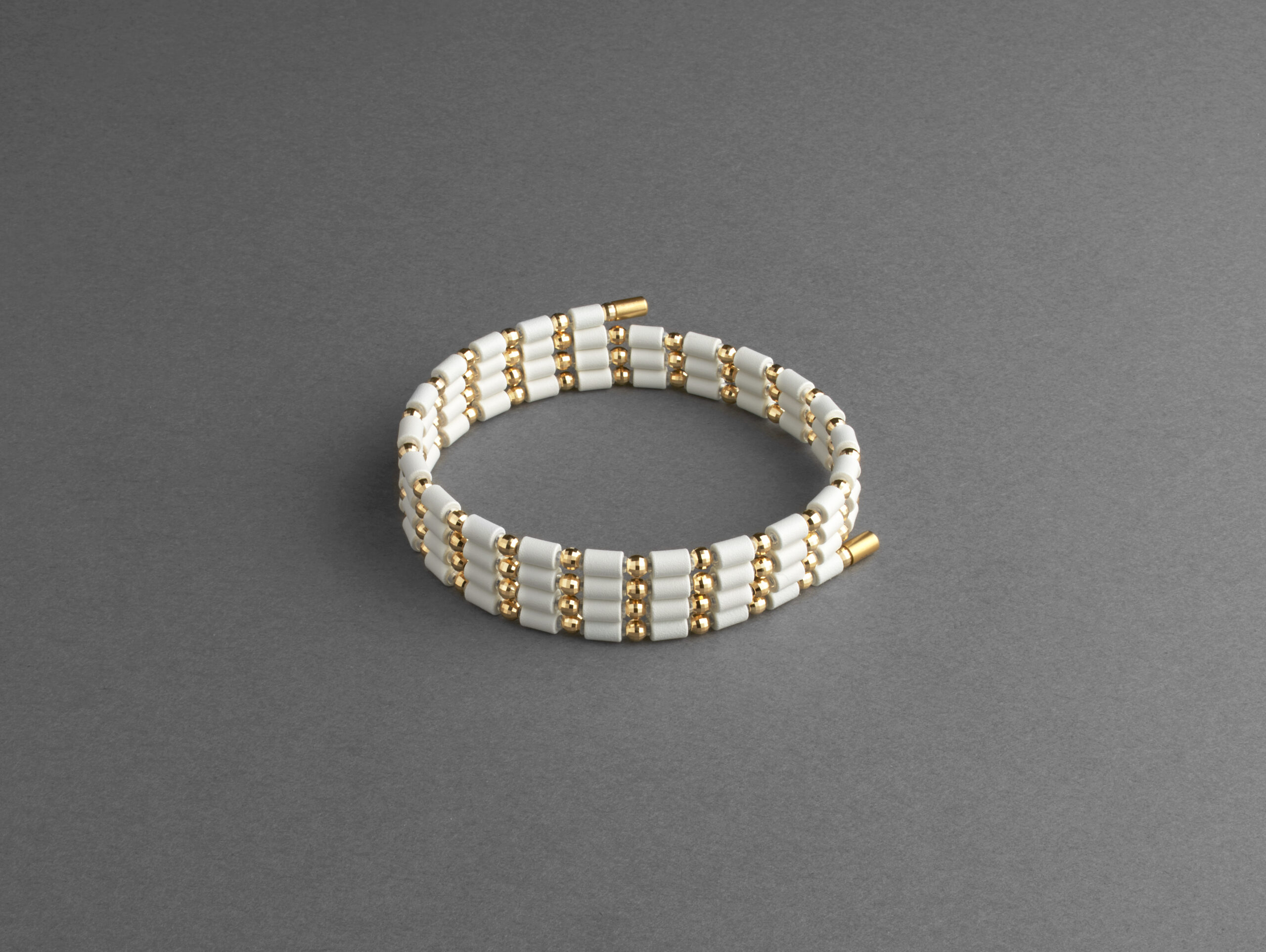 コアフォースループK18ホワイト